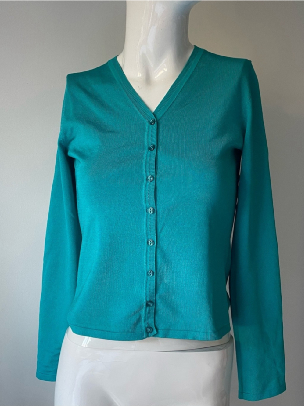 Muccardi Silk sweater Teal Cardigan Size 8 Button Front Lightweight Luxury Layer - Picture 3 of 8